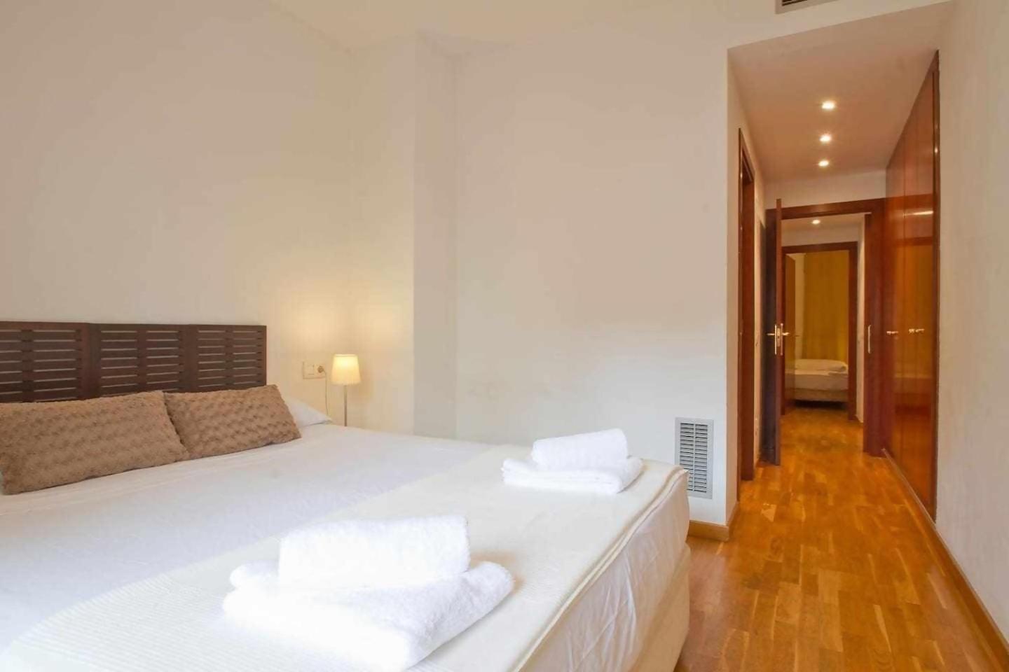 Comfortable 4 Rooms 2Bath W Balcony บาร์เซโลนา ภายนอก รูปภาพ
