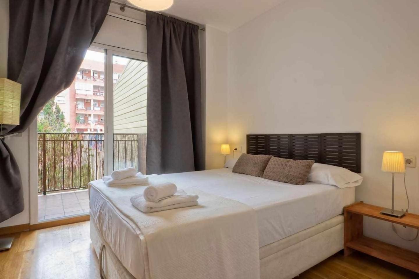 Comfortable 4 Rooms 2Bath W Balcony บาร์เซโลนา ภายนอก รูปภาพ