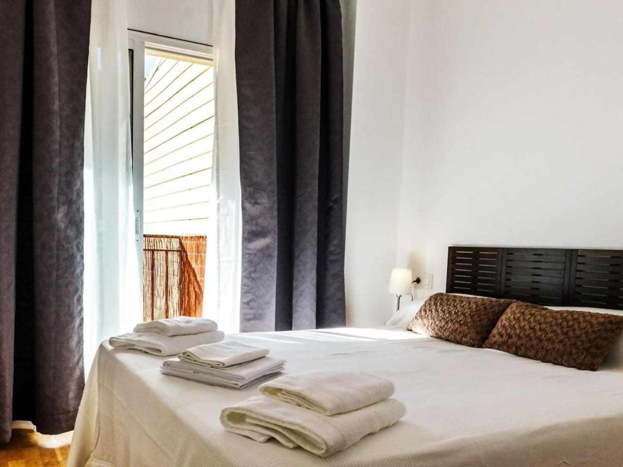 Comfortable 4 Rooms 2Bath W Balcony บาร์เซโลนา ภายนอก รูปภาพ