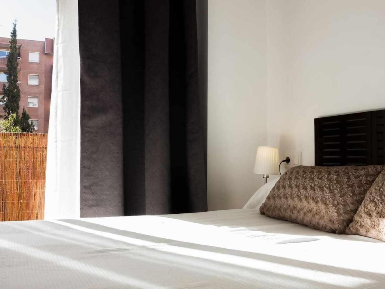 Comfortable 4 Rooms 2Bath W Balcony บาร์เซโลนา ภายนอก รูปภาพ