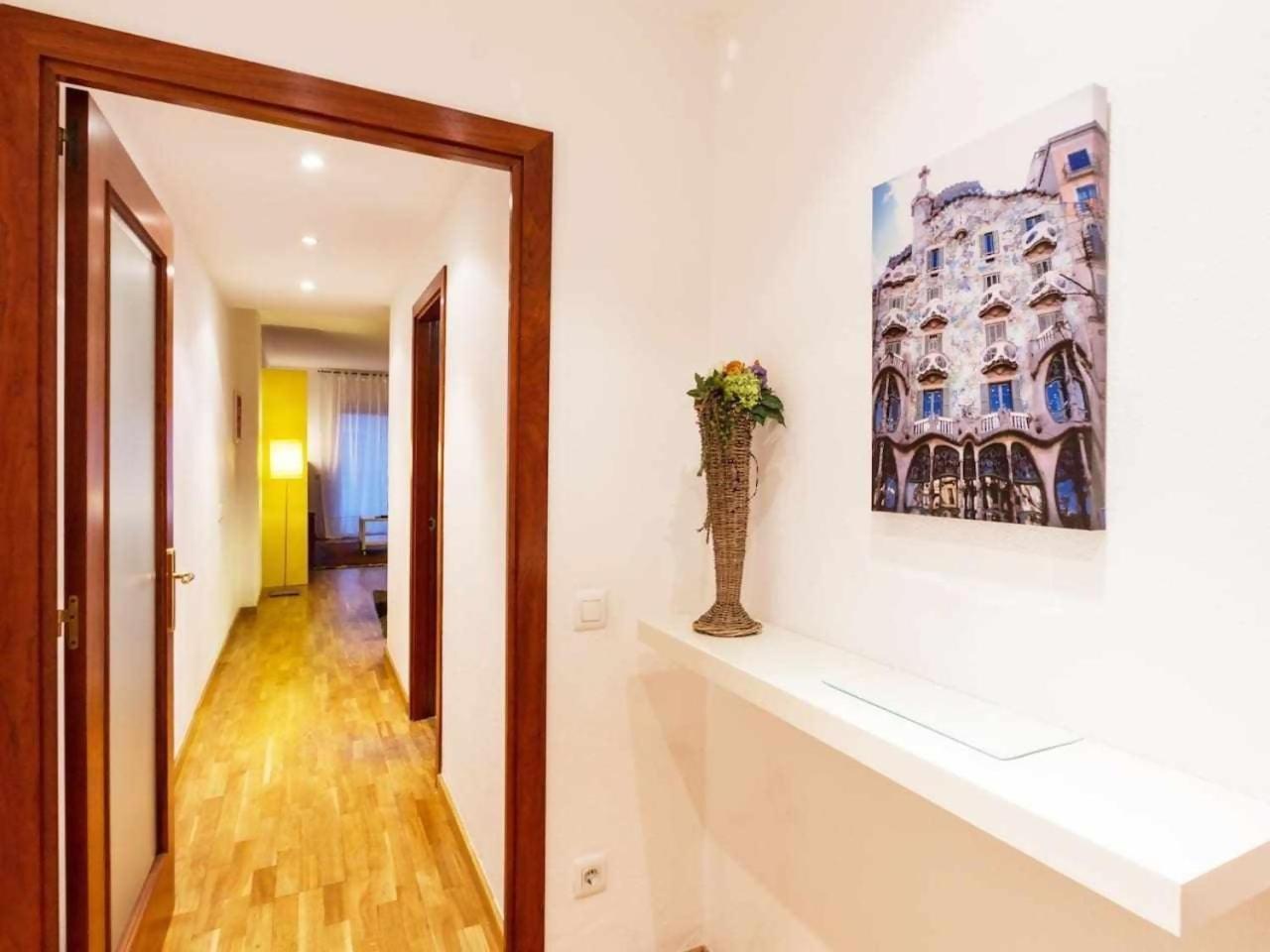 Comfortable 4 Rooms 2Bath W Balcony บาร์เซโลนา ภายนอก รูปภาพ